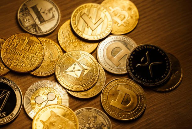 Altcoin season hasn’t been closed remotely, Bitcoin’s advantage is still too high: market experts say